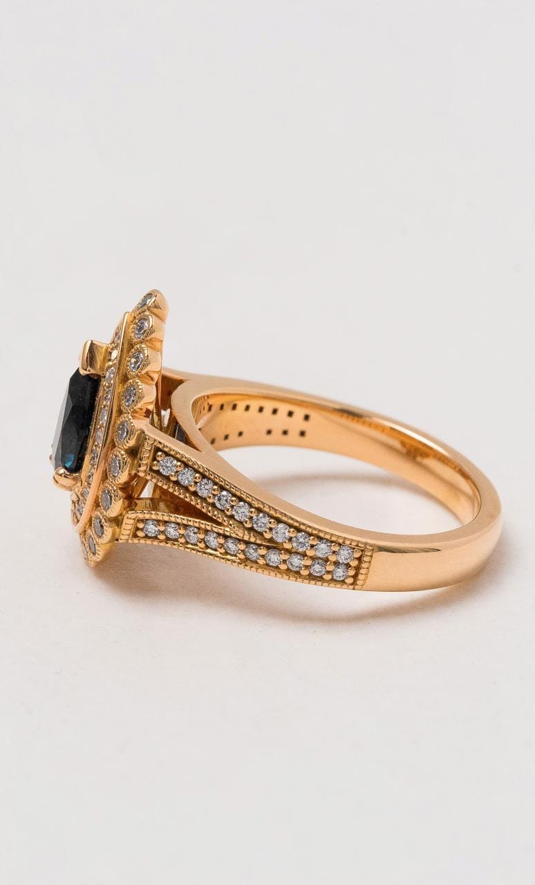 2024 © Hogans Family Jewellers 18K RG Vintage Australian Sapphire Ring