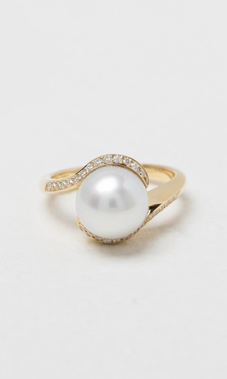 2024 © Hogans Family Jewellers 18K YG South Sea Pearl & Diamond Ring