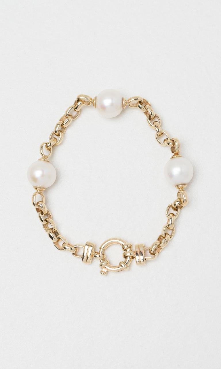 2024 © Hogans Family Jewellers 9K YG Freshwater Pearl Trio Bracelet