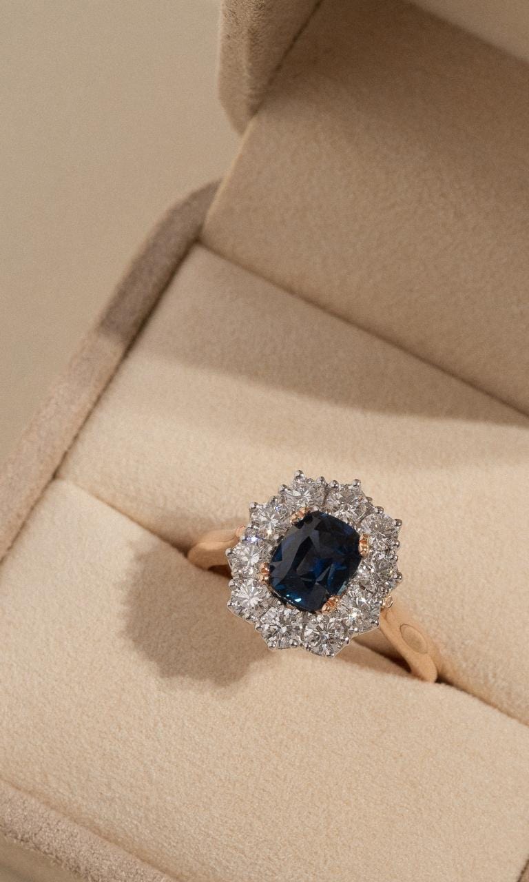 Hogans Family Jewellers 18K RWG Cushion Ceylon Sapphire Ring