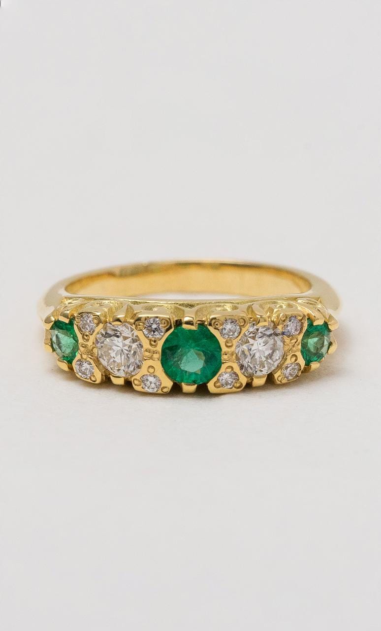 Hogans Family Jewellers 18K YG Emerald & Diamond Band