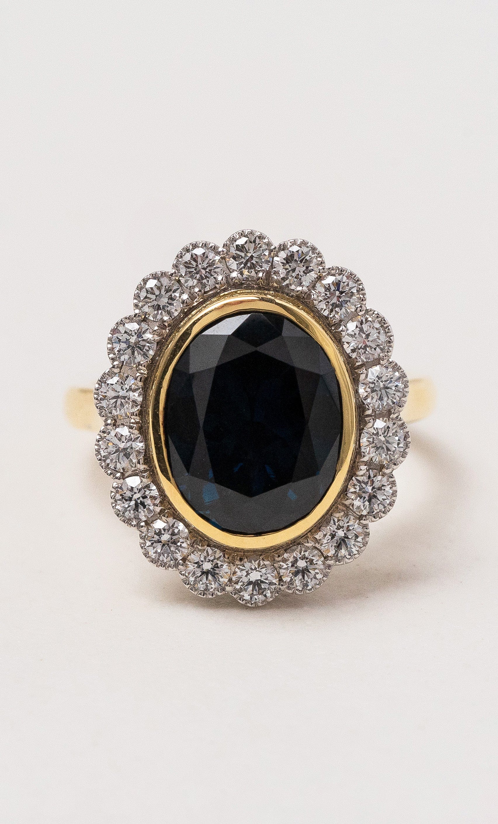 Hogans Family Jewellers 18K YWG Australian Sapphire Cluster Ring