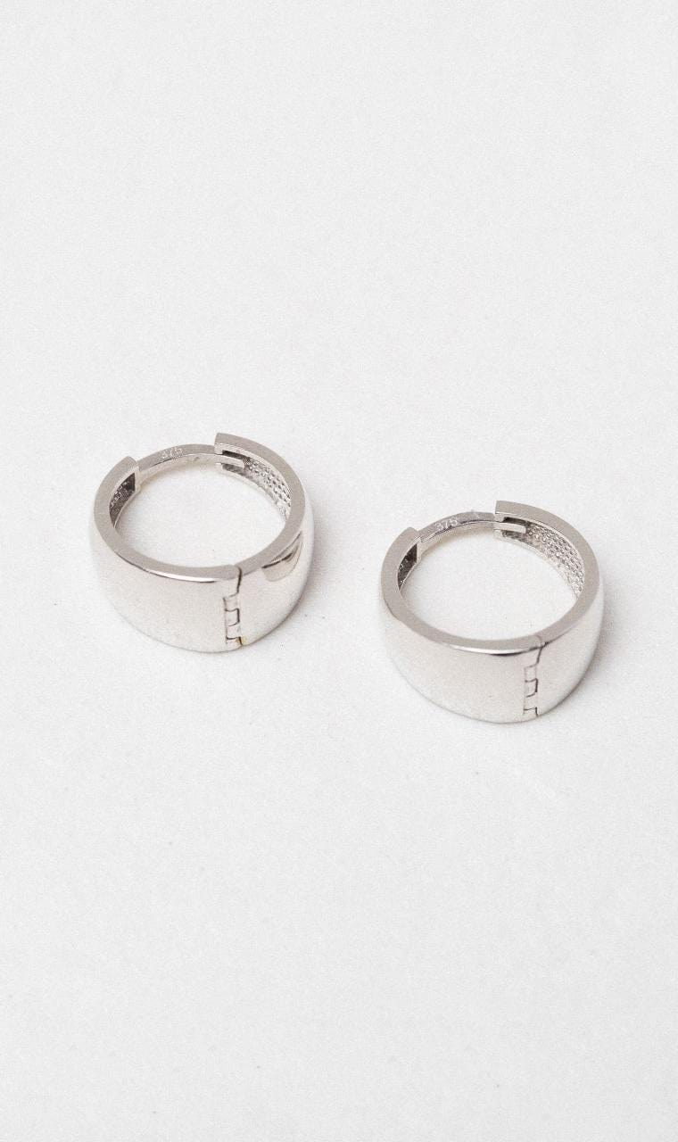 Hogans Family Jewellers 9K WG 10mm Graduated Plain Huggie Earrings