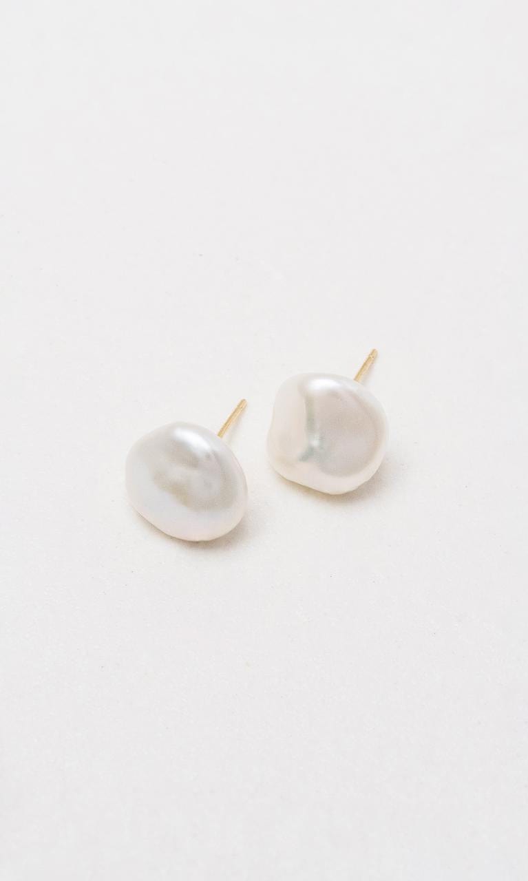 Hogans Family Jewellers 9K YG 7.5mm-8mm Freshwater Keshi Pearl Stud Earrings