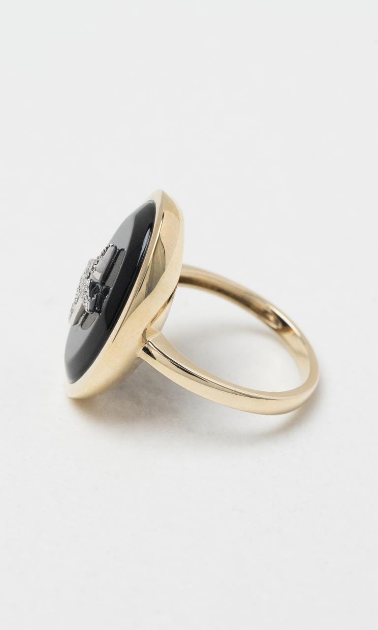 Hogans Family Jewellers 9K YG Oval Onyx Diamond Ring