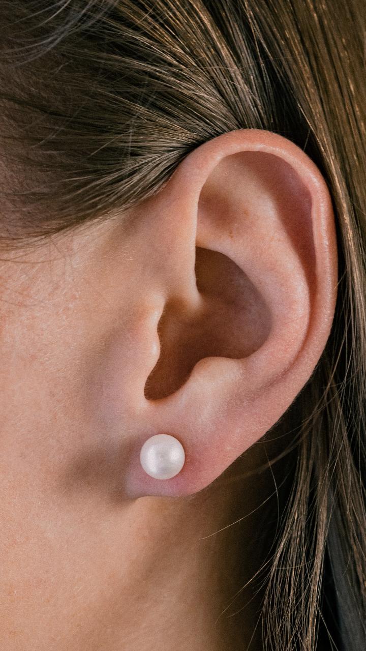 9K YG Freshwater Pearl Stud Earrings